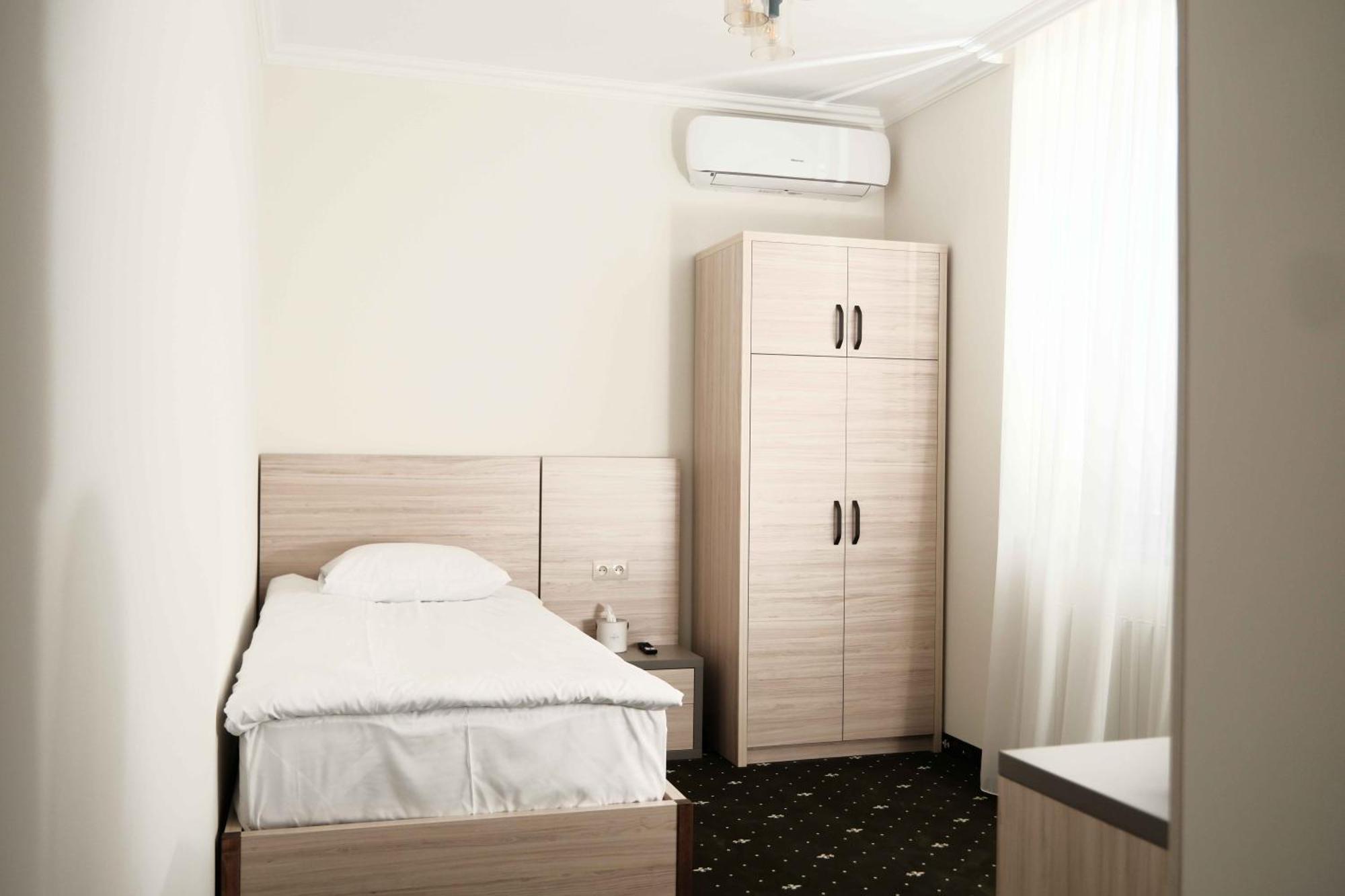 Colette Hotel Jerevan Buitenkant foto