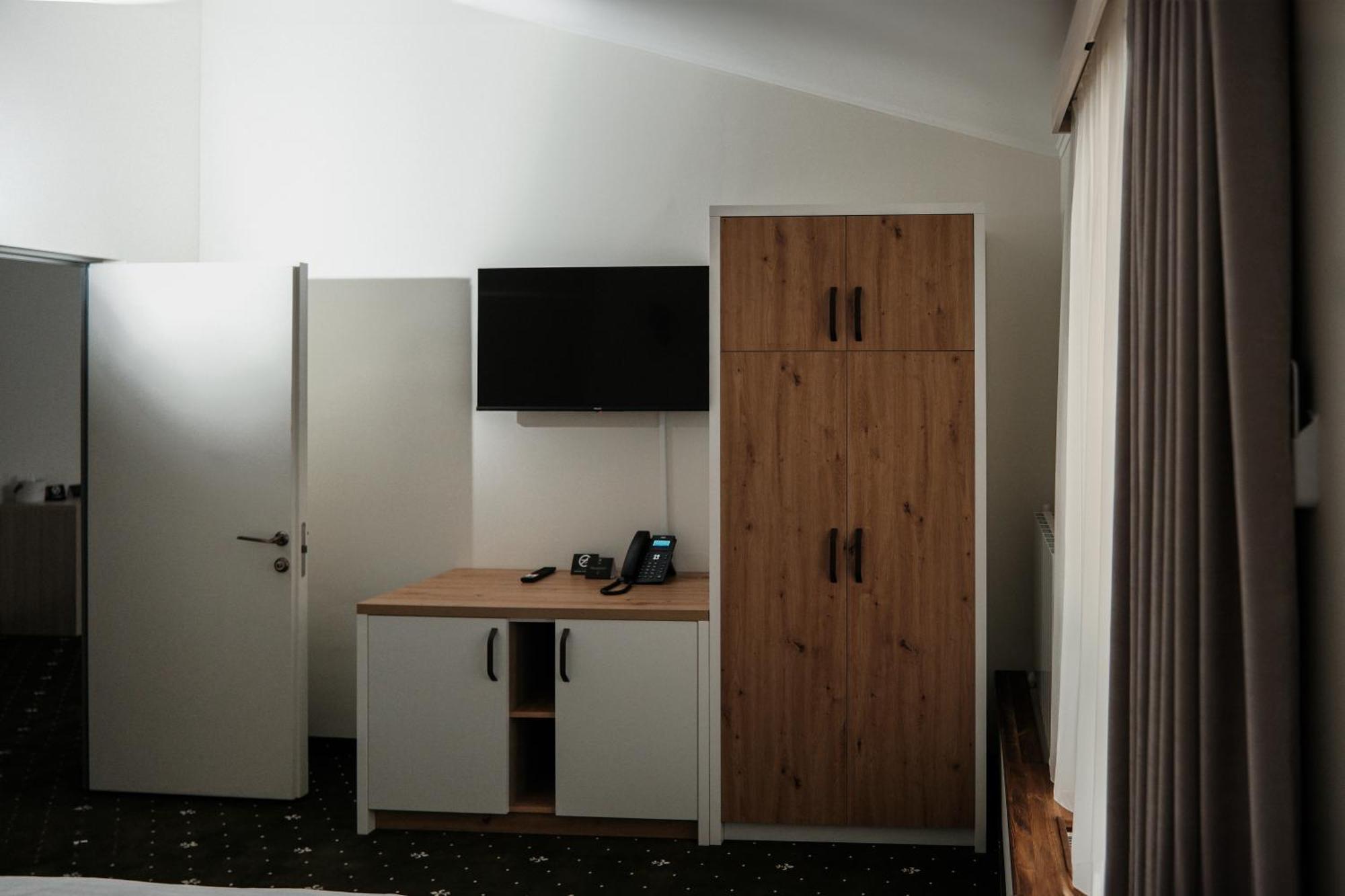 Colette Hotel Jerevan Buitenkant foto