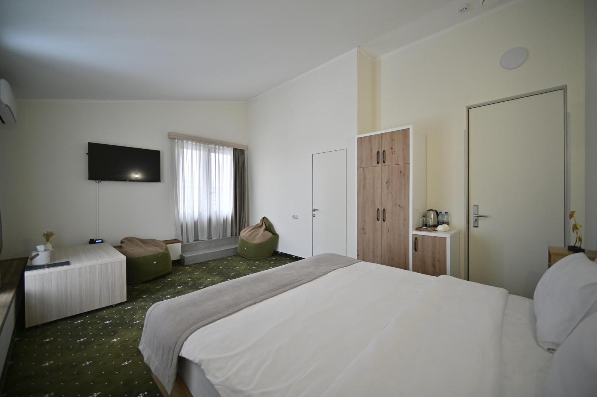 Colette Hotel Jerevan Buitenkant foto