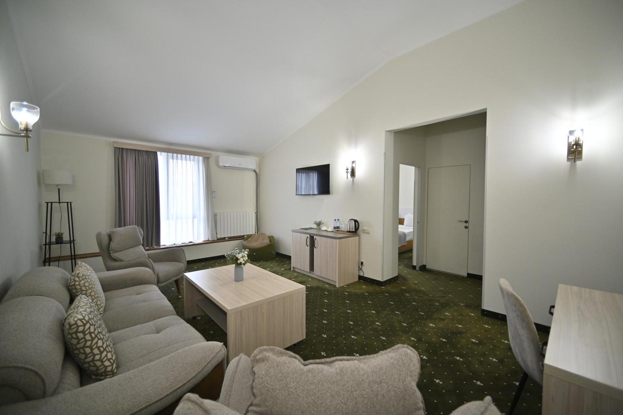 Colette Hotel Jerevan Buitenkant foto