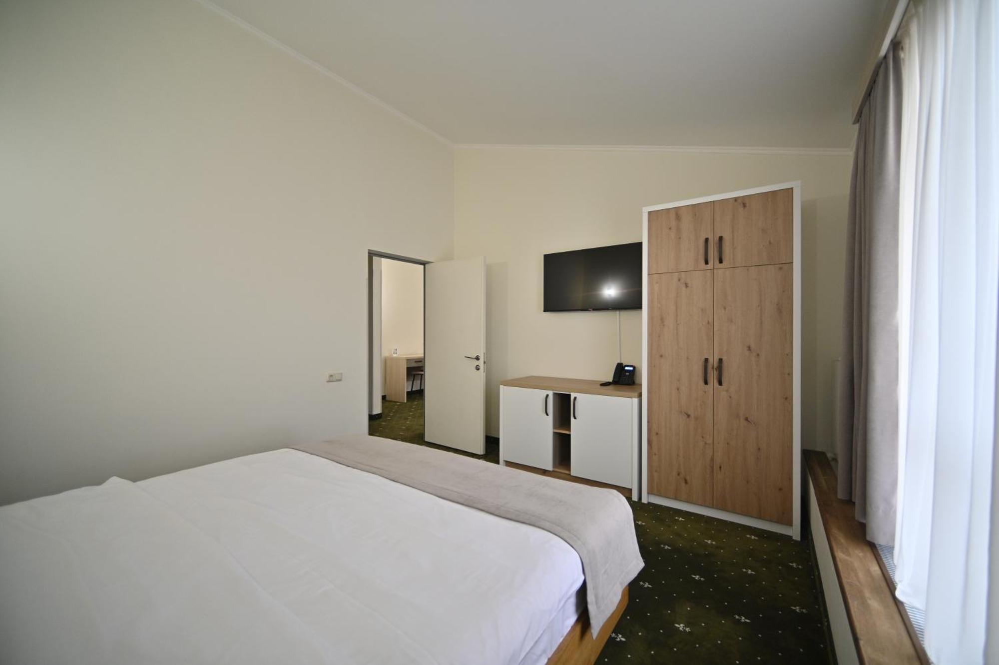 Colette Hotel Jerevan Buitenkant foto